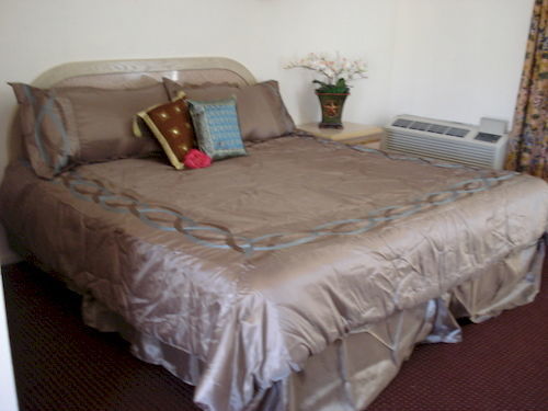 Moonlite Hotel 2*