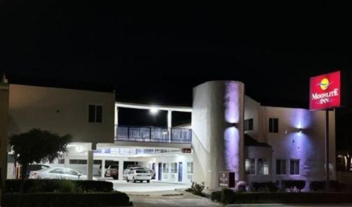 Hotel Moonlite